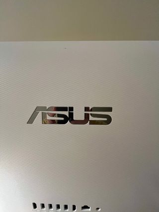 ASUS Vivo AIO V241EA PC All-In-One Intel i3