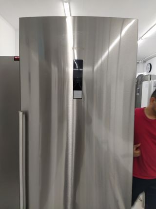 Nevera Siemens altura 2mtr ancho 70con garantía 