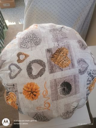 Cuscino rotondo decorativo cuori