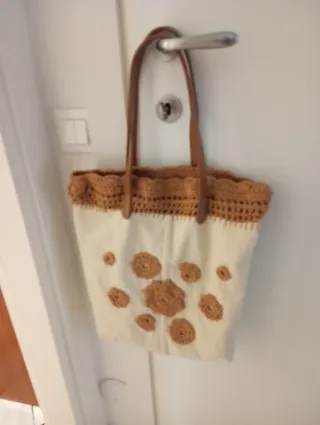 Borsa in tela con decorazioni floreali
