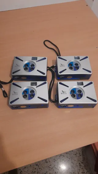 4 fotocamere analogiche Winston 4 obiettivi