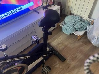 Bicicleta de Spinning Negra y Roja