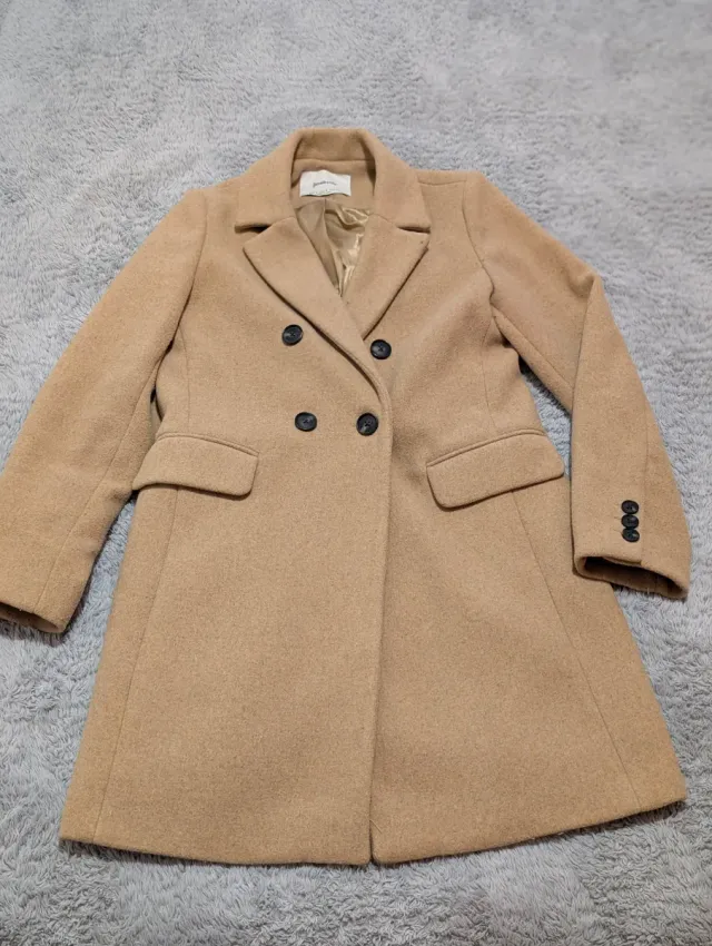 Abrigo Stradivarius Beige Doble Botonadura
