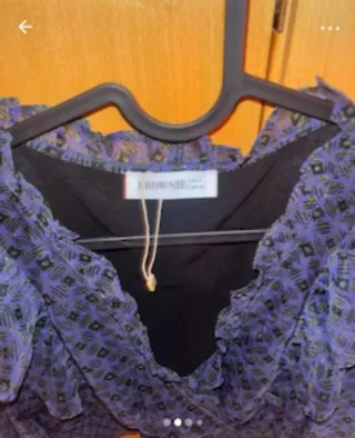 Blusa fruncida azul y morada