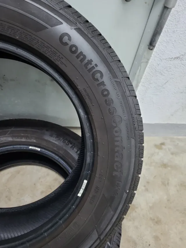 Continental CrossContact LX2 225 65 17