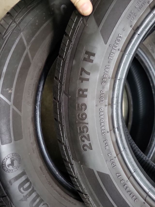 Continental CrossContact LX2 225 65 17