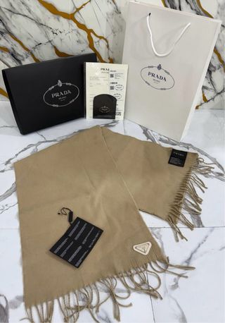 Fendi Sciarpa FF Logo Marrone Nero