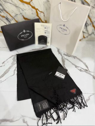 Fendi Sciarpa FF Logo Marrone Nero