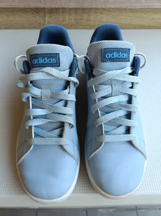 Scarpe sportive per bambini Adidas taglia 36.5