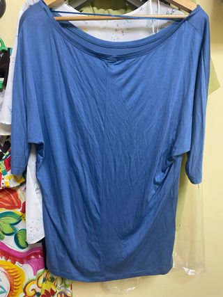 Camiseta azul manga corta