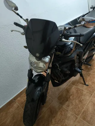 Yamaha FZ6 S2 2008 con extras