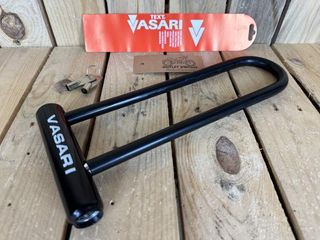 CANDADO VASARI ANTIRROBO EN U PARA MOTO