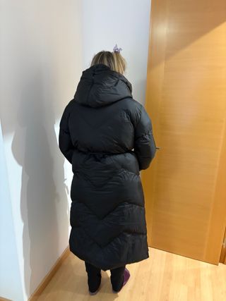 Chaqueta larga acolchada negra