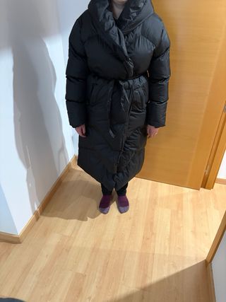 Chaqueta larga acolchada negra