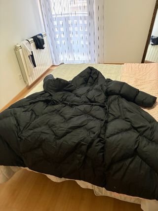 Chaqueta larga acolchada negra