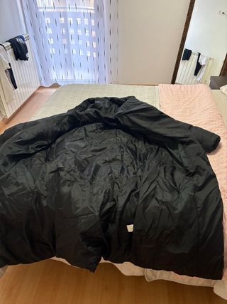 Chaqueta larga acolchada negra