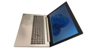 PORTATIL LENOVO I3 8TH GEN  8130U 4GB/512GB  HDD INTEL GRAPHICS 620 + CARGADOR