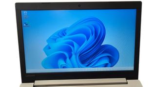 PORTATIL LENOVO I3 8TH GEN  8130U 4GB/512GB  HDD INTEL GRAPHICS 620 + CARGADOR