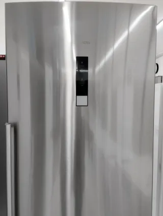 Nevera Siemens altura 2mtr ancho 70con garantía 