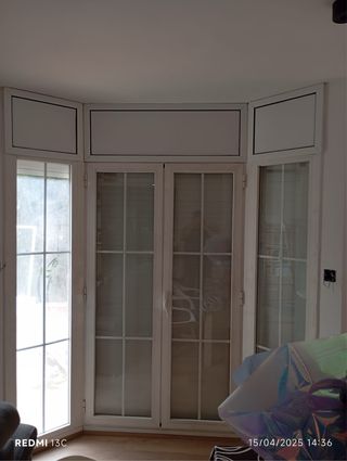 Autónomo montador aluminio con furgoneta