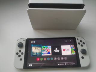 Nintendo Switch OLED White usato