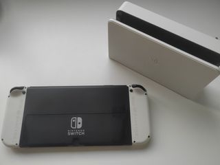 Nintendo Switch OLED White usato