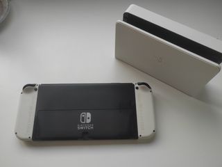 Nintendo Switch OLED White usato