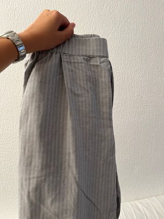 Pantalones grises de Brownie con rayas