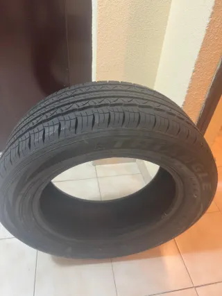 Vendo neumáticos nuevos. 