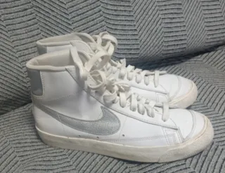 Zapatillas Nike Blazer Mid Mujer Blancas Plata