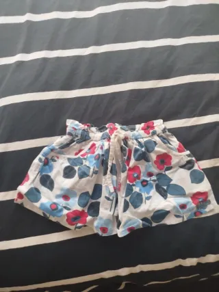 Saia Tuc Tuc com flores