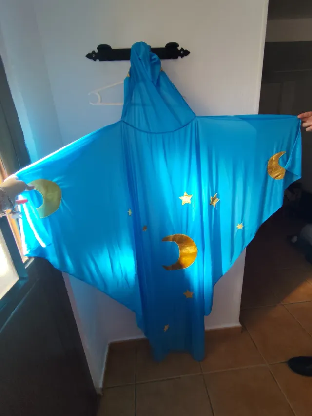 Capa Mago Azul con Estrellas y Lunas Doradas