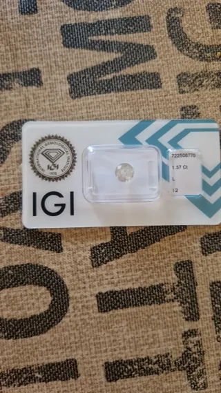 Diamante grande Natural IGI 1.37 Ct Certificado