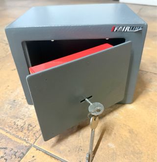 Caja Fuerte Fairline con Llave