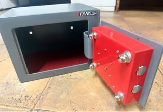 Caja Fuerte Fairline con Llave