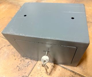 Caja Fuerte Fairline con Llave