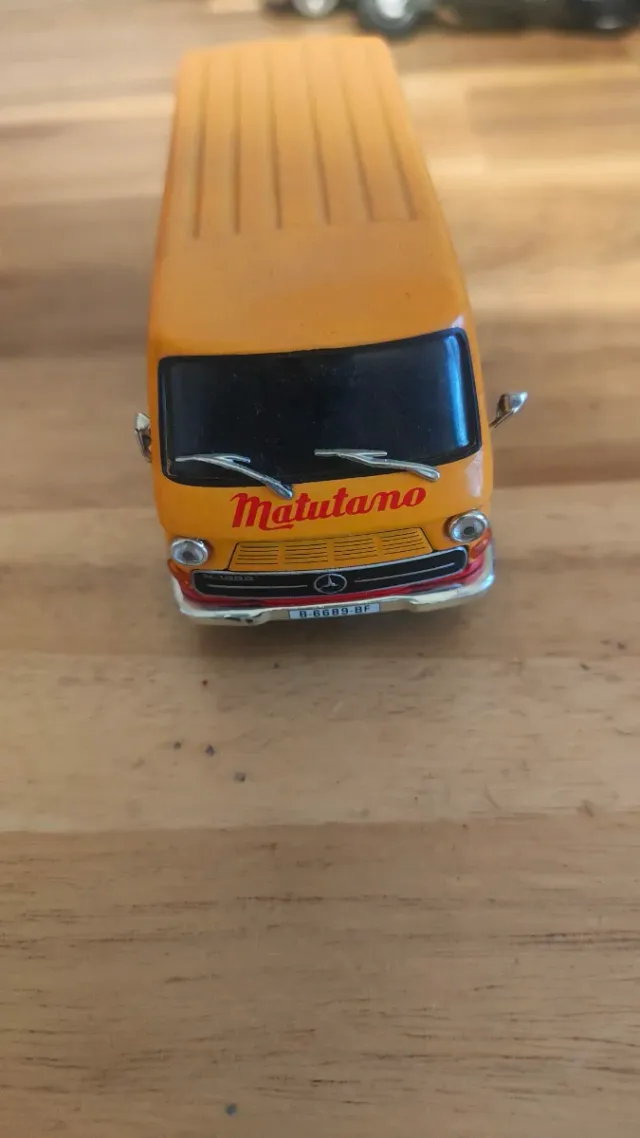 Mercedes Benz Matutano 1/43