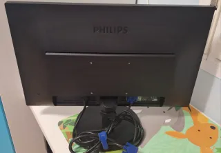 MonitorPhilips21.5FHD
Altavoces Woxter
Teclado+Rat