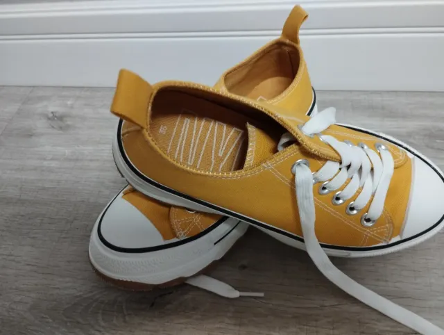 Zapatillas NYC Amarillas Talla 36