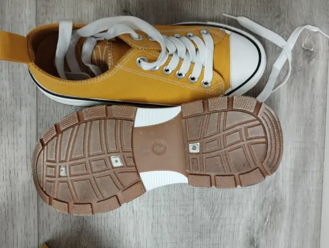 Zapatillas NYC Amarillas Talla 36