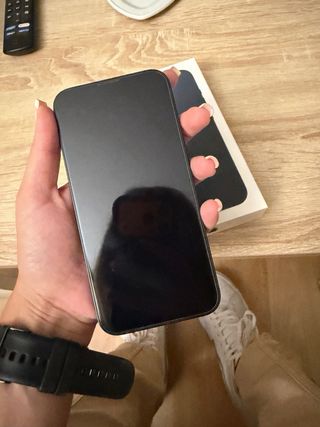 iPhone 13 Mezzanotte
