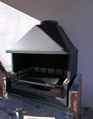Barbacoa de obra y metal LLD-33
