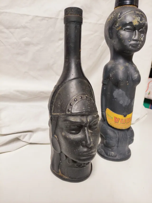 Botellas de licor exóticas