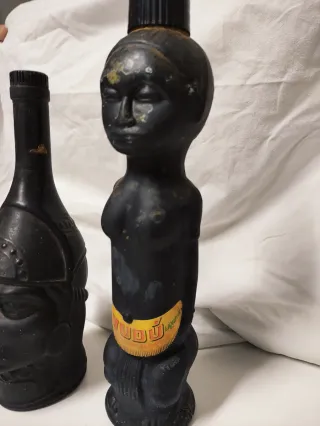 Bottiglie di liquore esotiche