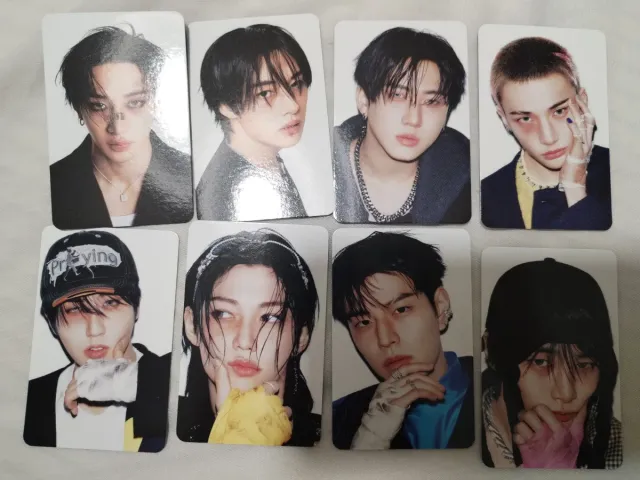 Set 8 photocards versión Skzoo Karma Stray Kids