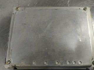 Centralita motor 8d0907401b audi a4 berlina 379124