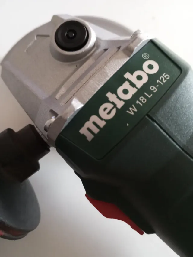 REBAJAS!! Amoladora Metabo de batería 