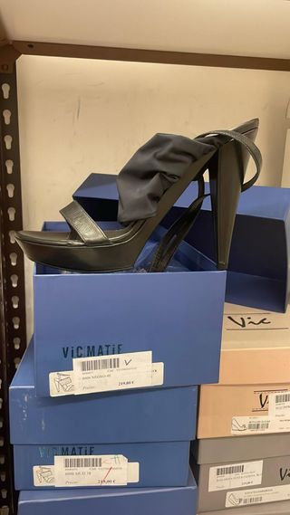 Liquidación de calzado italiano de alta gama