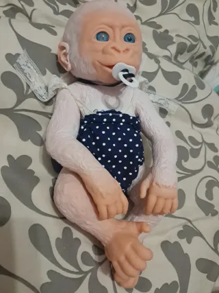Mono Reborn Albino Bebé