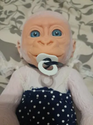 Mono Reborn Albino Bebé